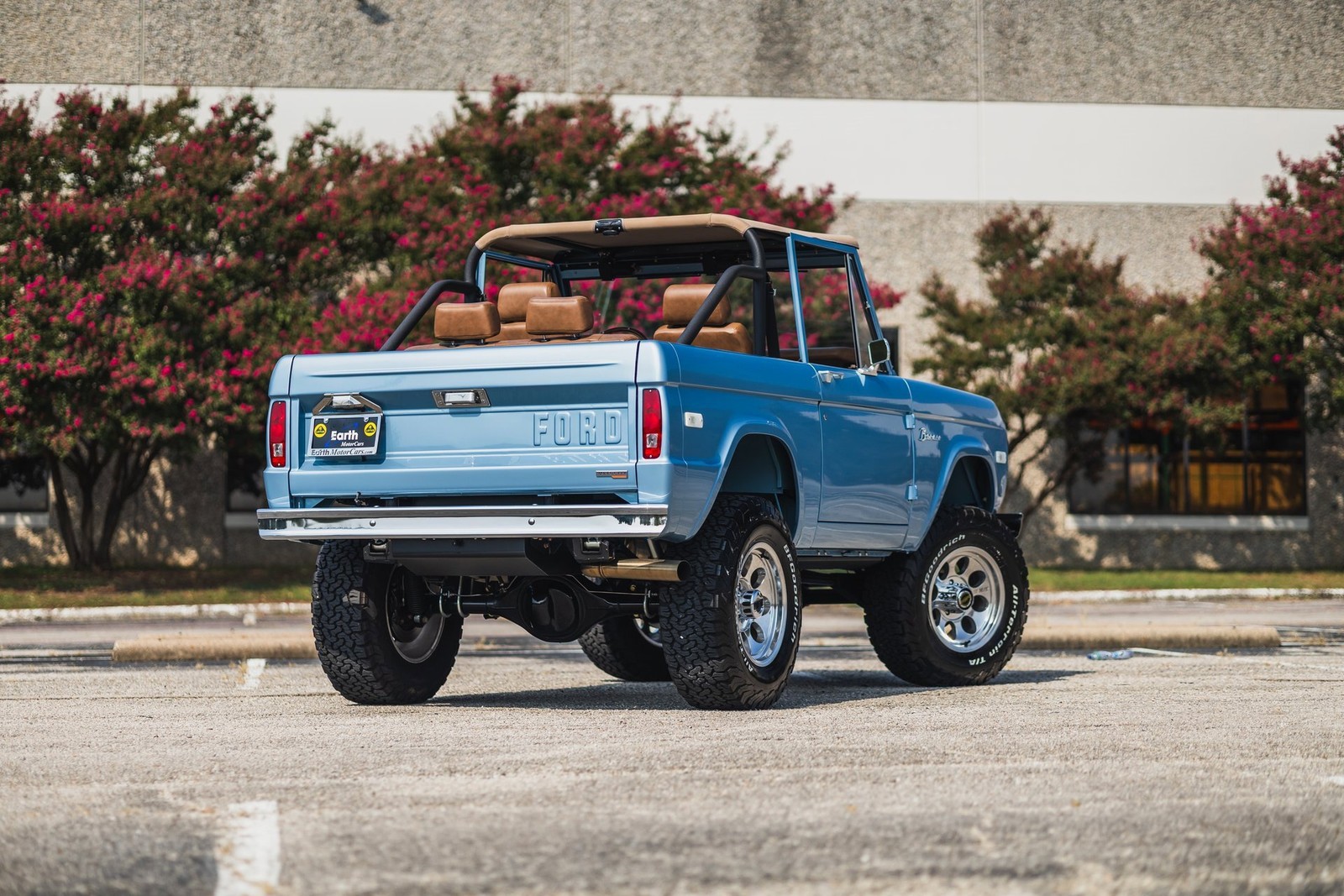 Ford-Bronco-1974-SUV-13