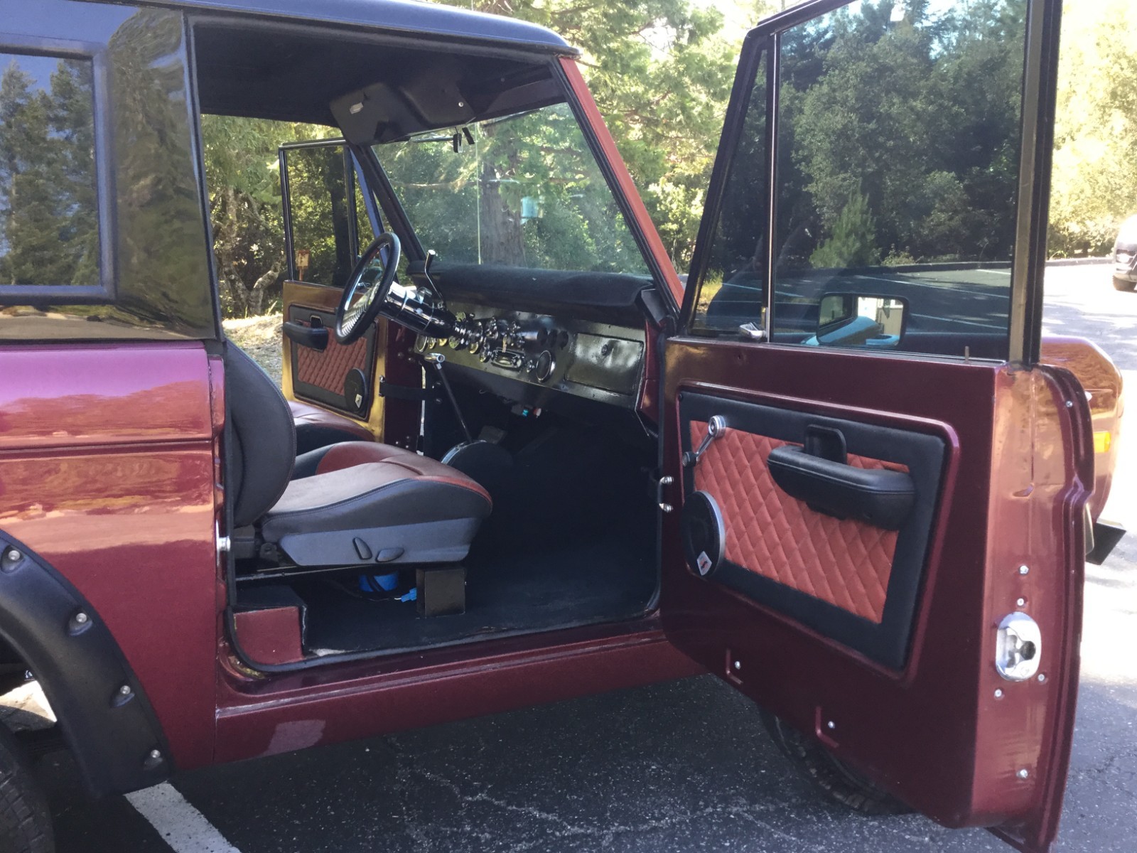 Ford-Bronco-1974-SUV-14