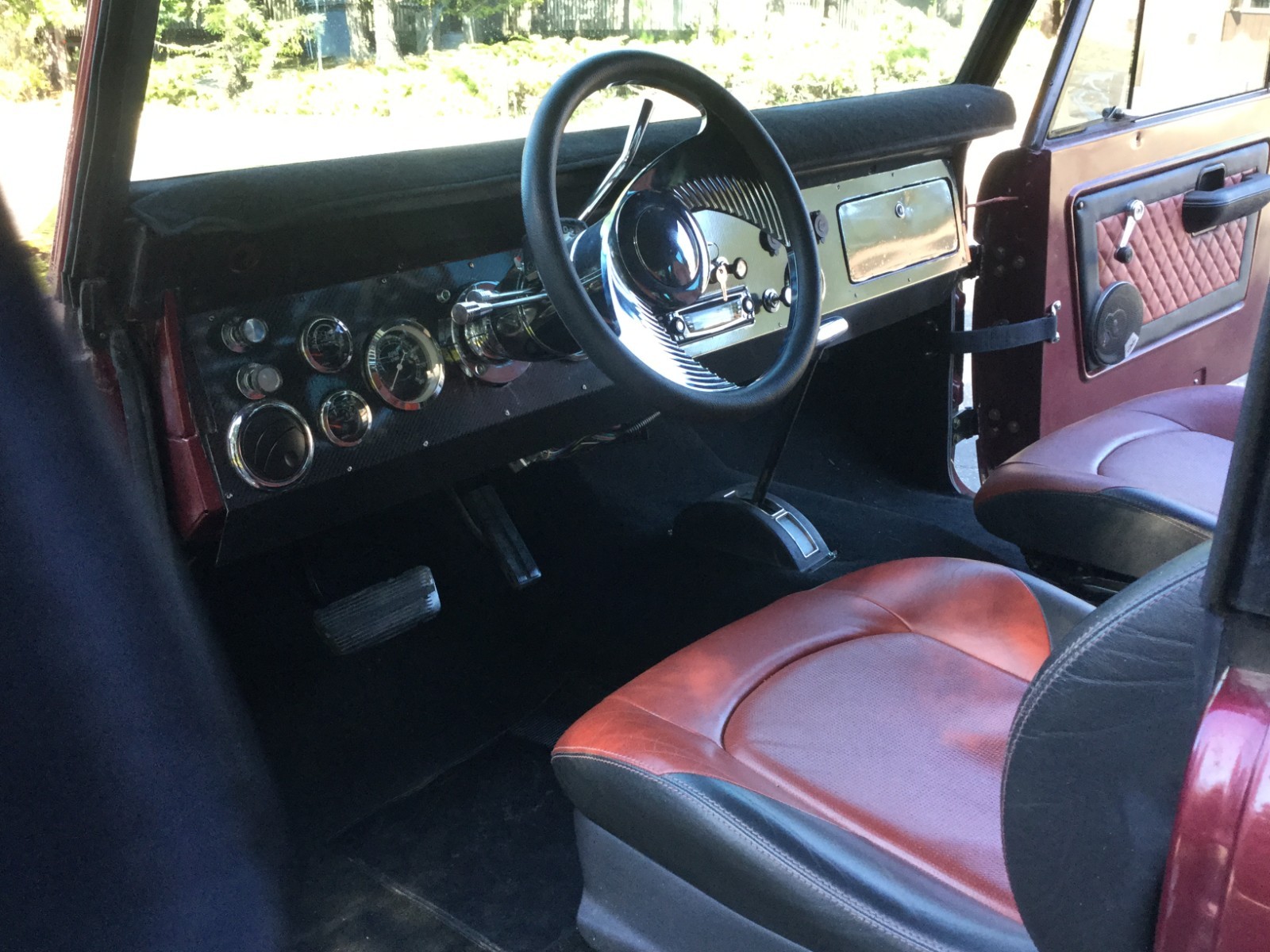 Ford-Bronco-1974-SUV-15