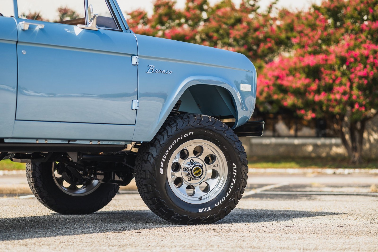 Ford-Bronco-1974-SUV-18