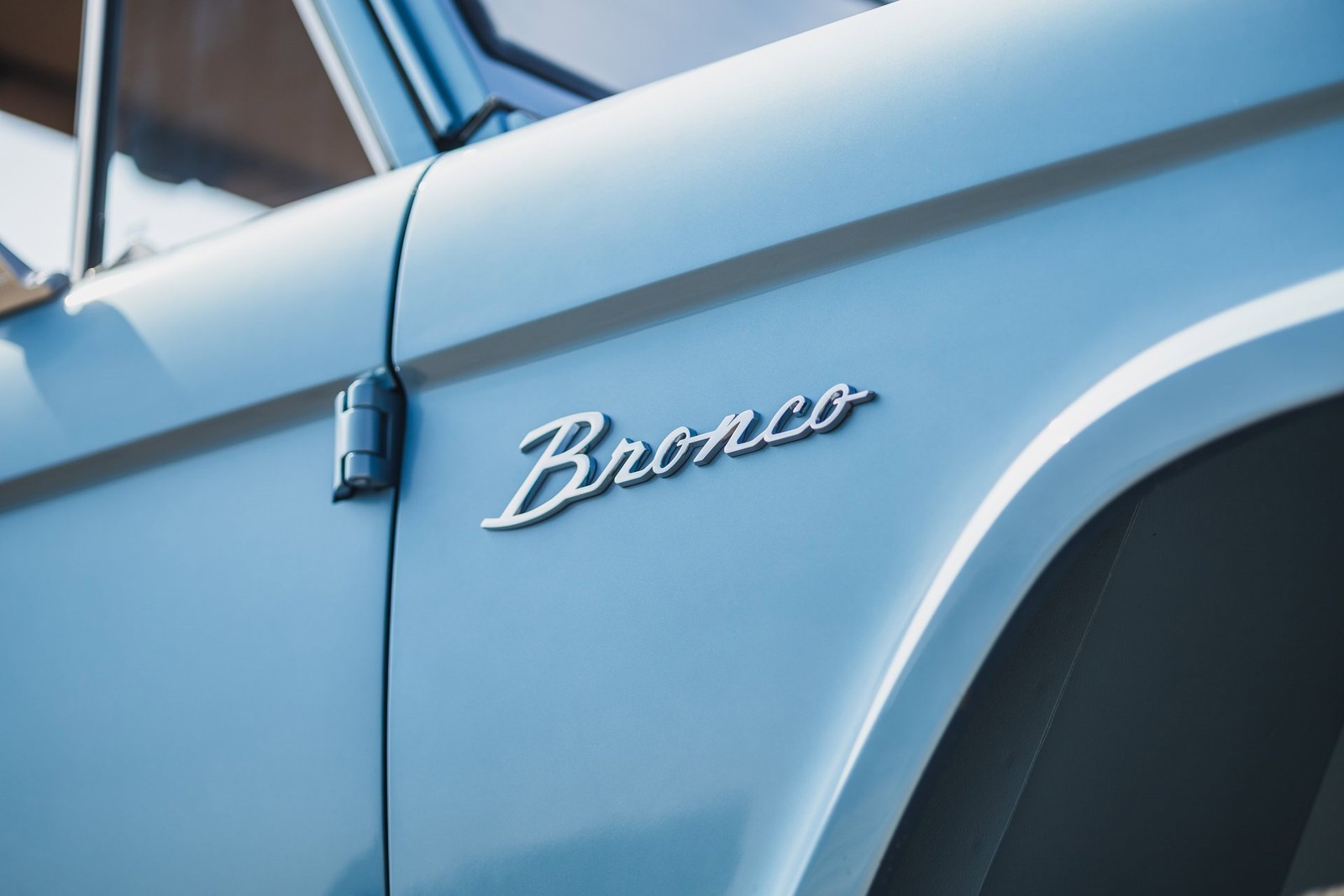 Ford-Bronco-1974-SUV-19