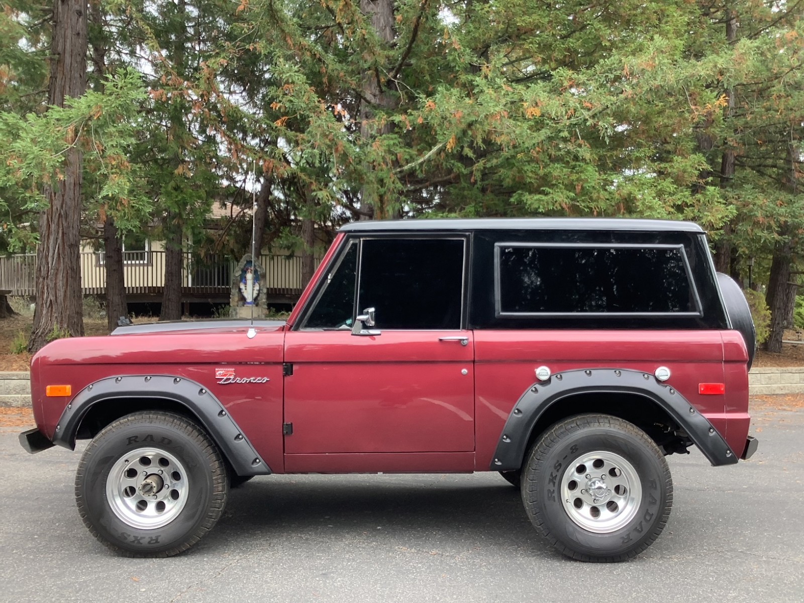 Ford-Bronco-1974-SUV-2