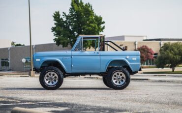 Ford-Bronco-1974-SUV-27