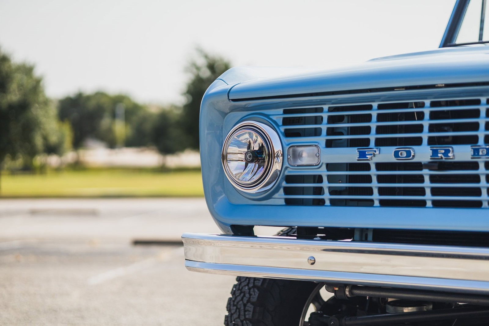 Ford-Bronco-1974-SUV-3