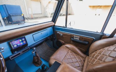 Ford-Bronco-1974-SUV-36