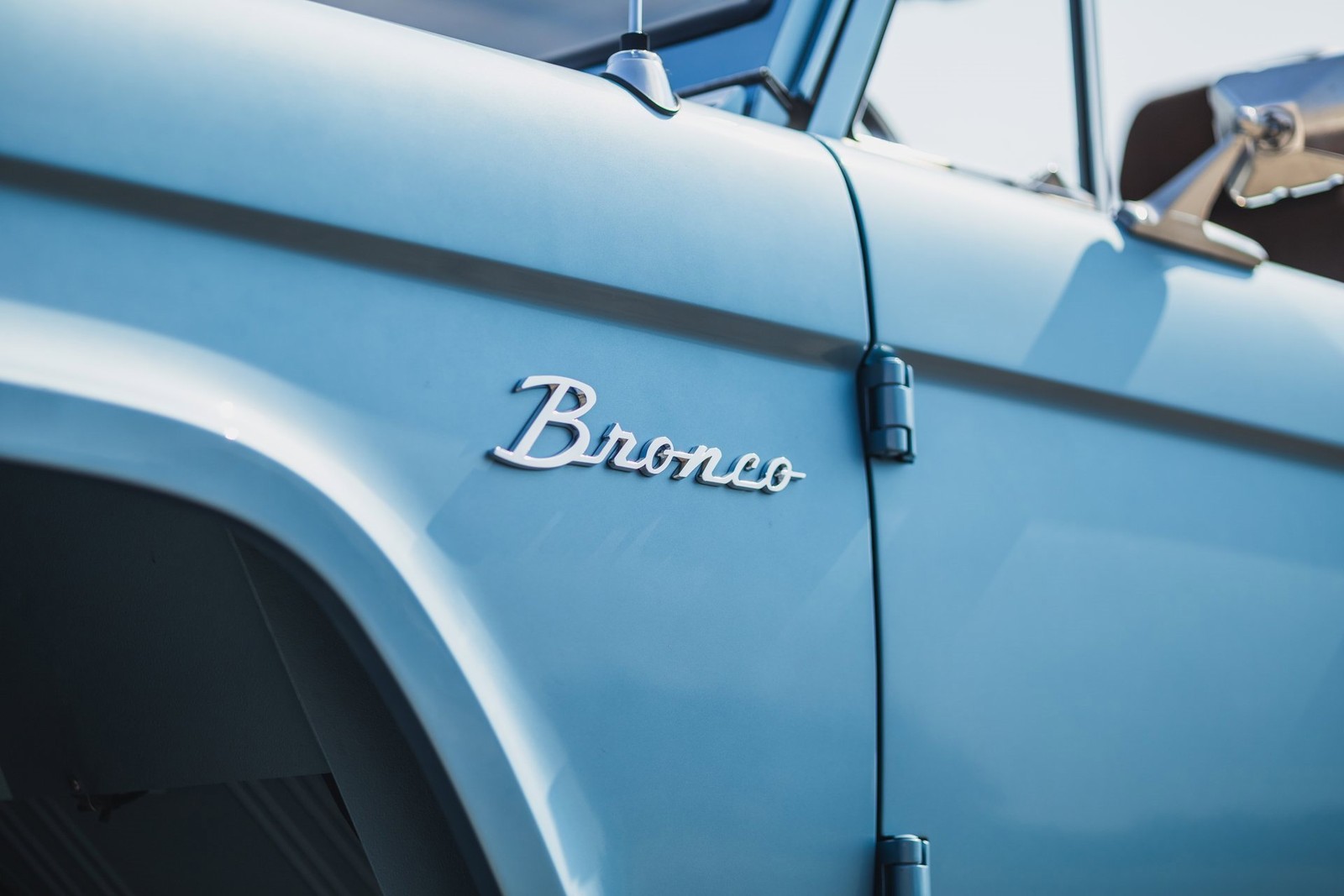 Ford-Bronco-1974-SUV-5