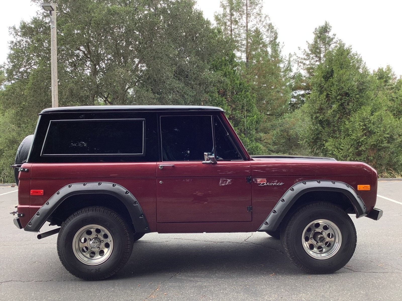 Ford-Bronco-1974-SUV-6