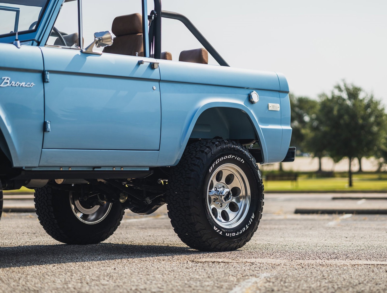 Ford-Bronco-1974-SUV-6