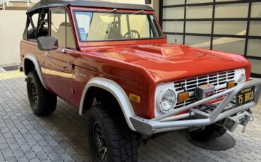 Ford-Bronco-1975-1