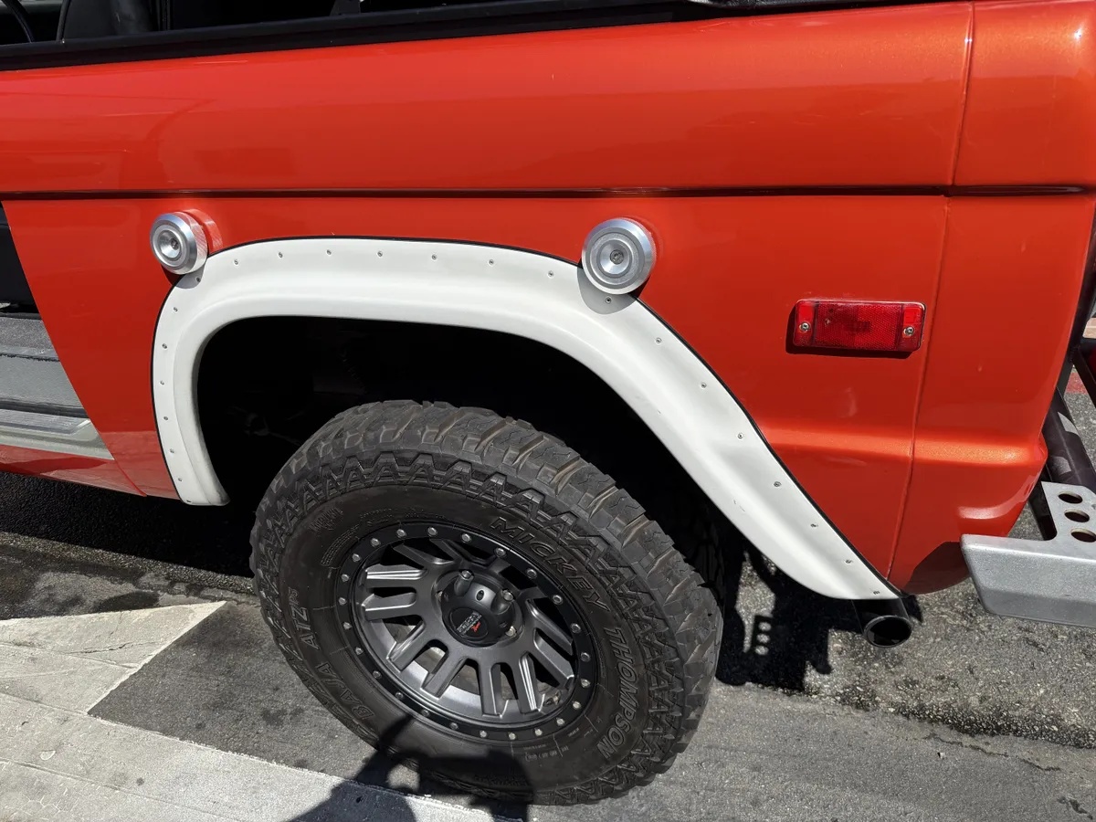 Ford-Bronco-1975-16