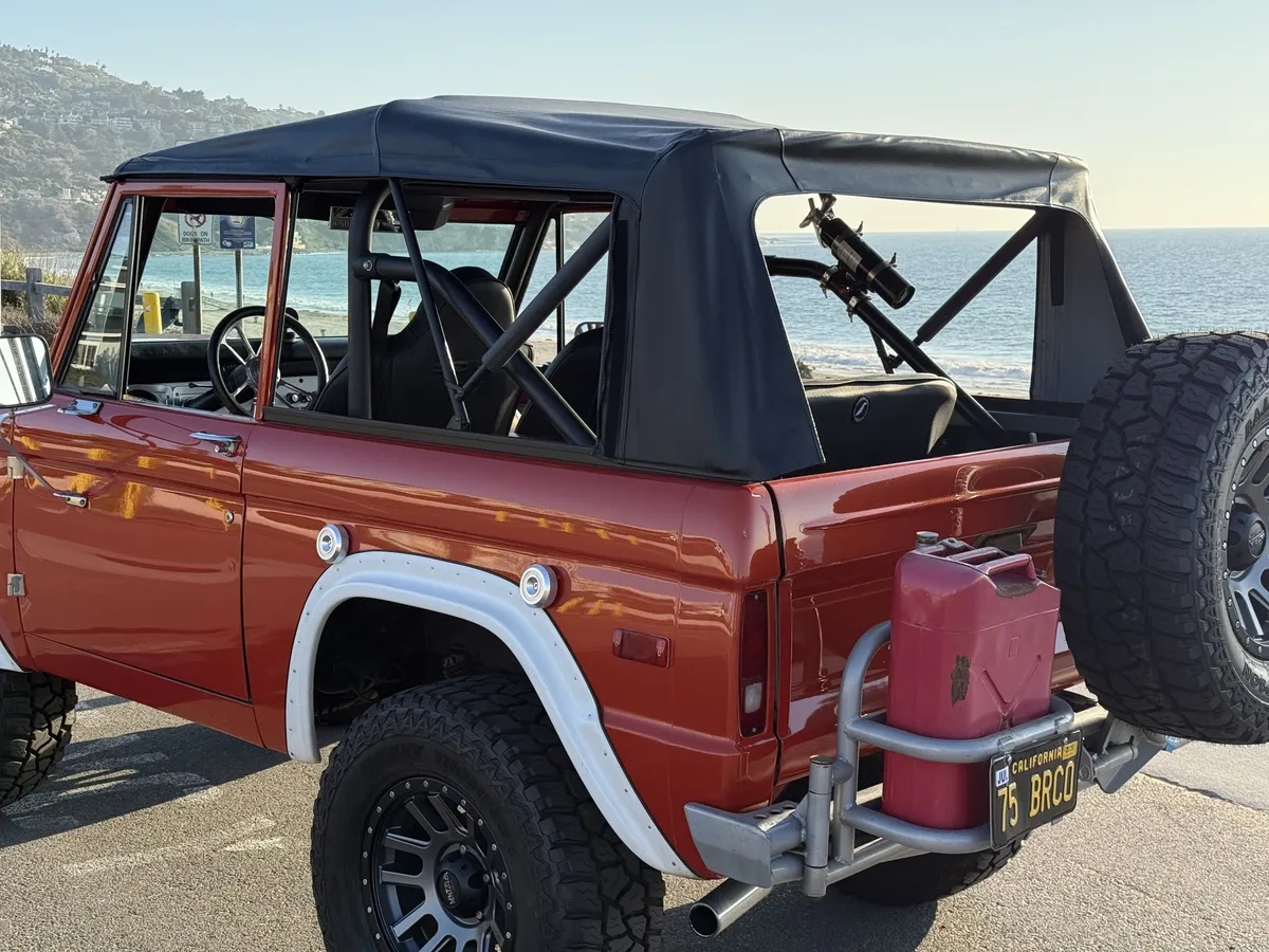 Ford-Bronco-1975-19