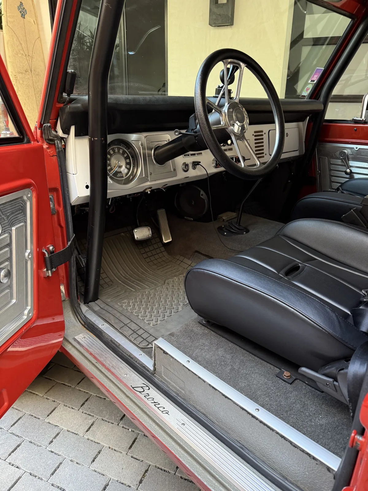 Ford-Bronco-1975-7