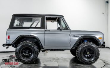 Ford-Bronco-1977-SUV-16