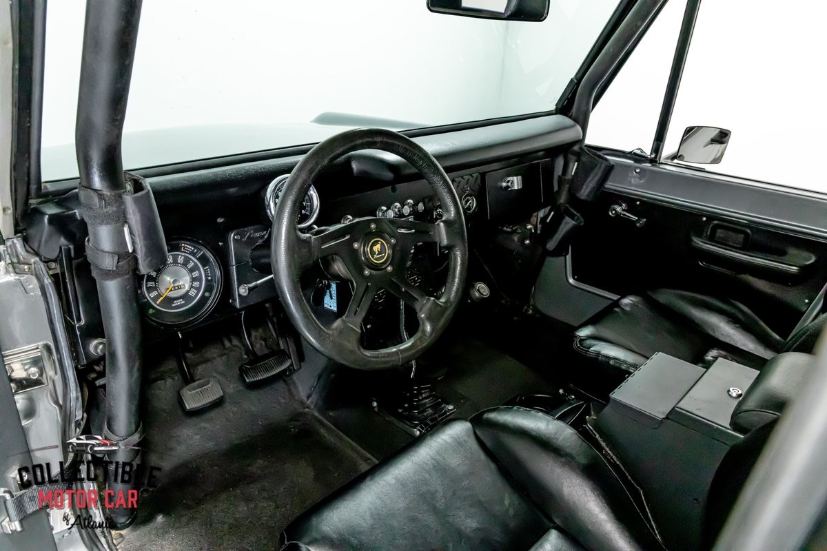 Ford-Bronco-1977-SUV-2