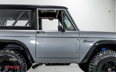 Ford-Bronco-1977-SUV-32