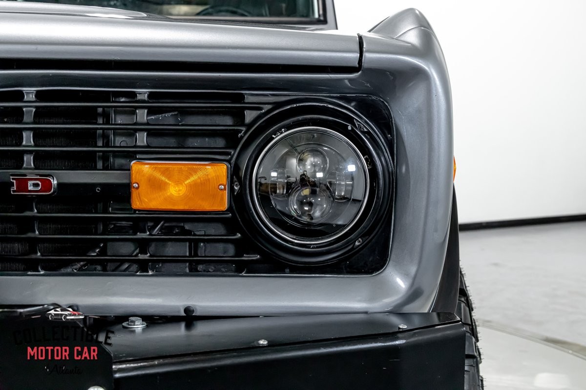 Ford-Bronco-1977-SUV-35