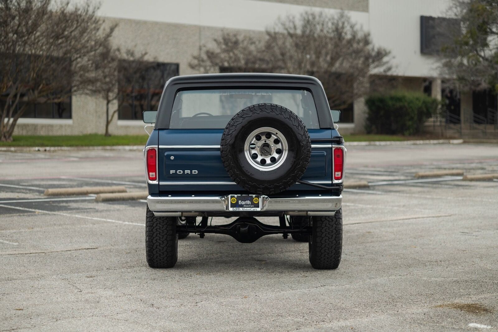 Ford-Bronco-1978-SUV-12