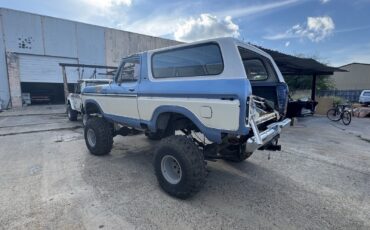 Ford-Bronco-1978-SUV-3