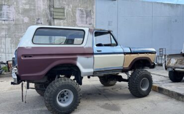Ford-Bronco-1978-SUV-5