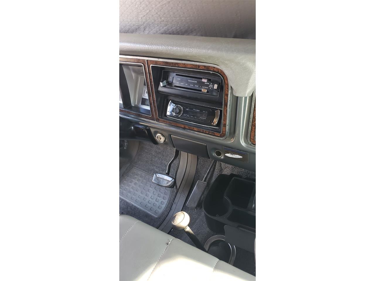 Ford-Bronco-1979-Two-tone-bluewhite-Gray-11