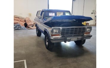 Ford-Bronco-1979-Two-tone-bluewhite-Gray-13