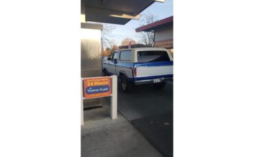 Ford-Bronco-1979-Two-tone-bluewhite-Gray-14
