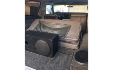 Ford-Bronco-1979-Two-tone-bluewhite-Gray-19