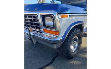 Ford-Bronco-1979-Two-tone-bluewhite-Gray-2