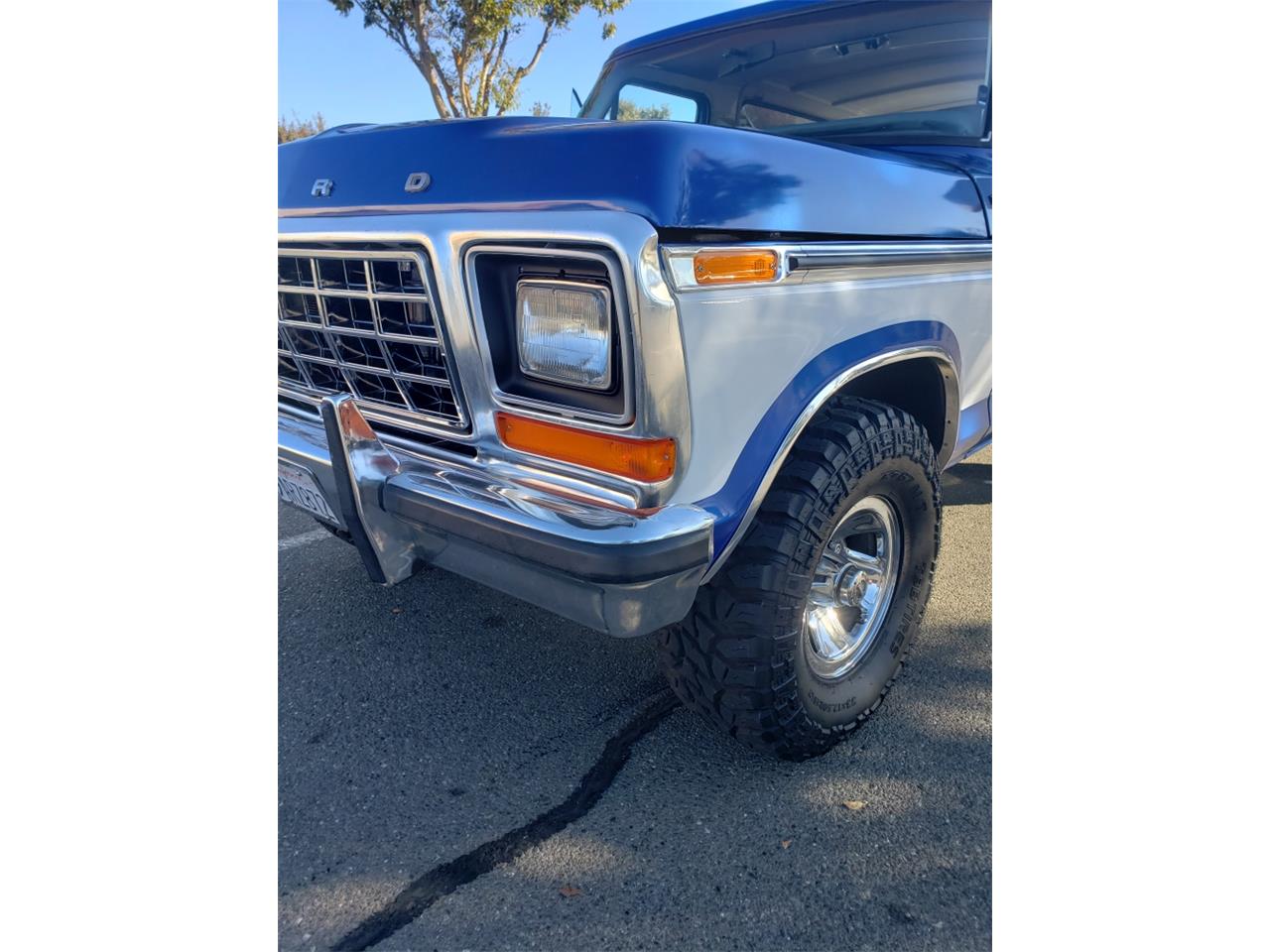 Ford-Bronco-1979-Two-tone-bluewhite-Gray-2