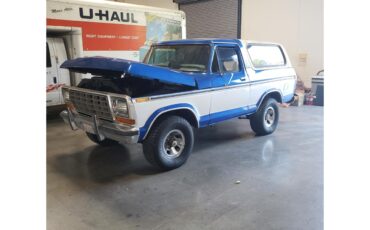 Ford-Bronco-1979-Two-tone-bluewhite-Gray-7