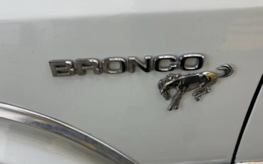 Ford-Bronco-1981-SUV-2