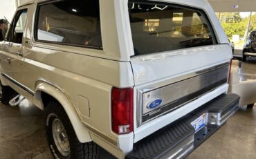 Ford-Bronco-1981-SUV-28