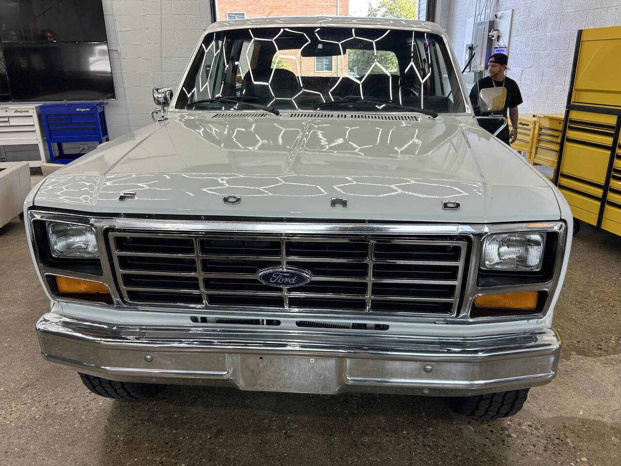 Ford-Bronco-1981-SUV-29