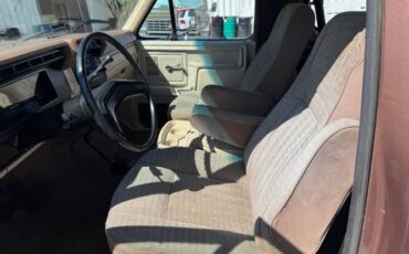 Ford-Bronco-1982-Brown-Tan-14