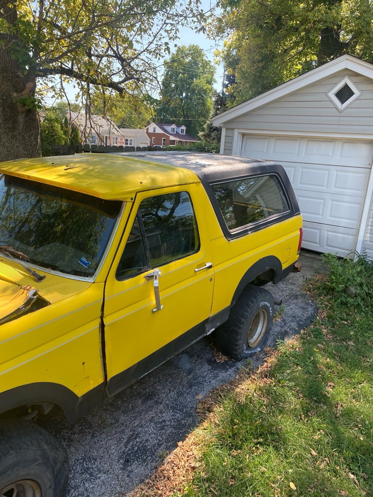 Ford-Bronco-1987-SUV-4