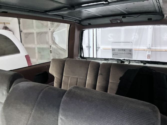 Ford-Bronco-1988-White-Brown-1