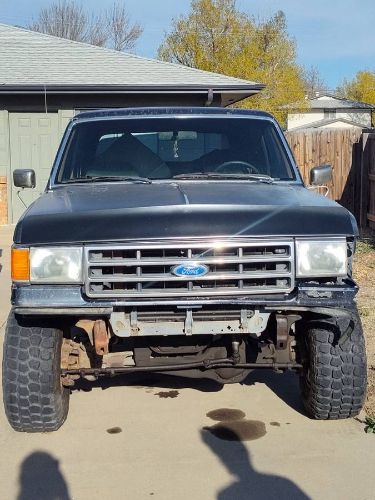 Ford-Bronco-1990-Brown-1