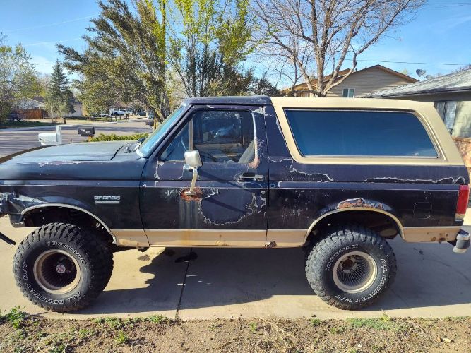 Ford-Bronco-1990-Brown-4