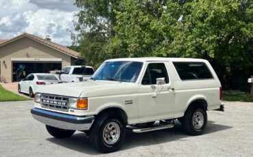Ford-Bronco-1990-SUV-1
