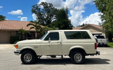 Ford-Bronco-1990-SUV-10