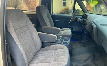 Ford-Bronco-1990-SUV-13
