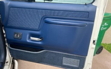 Ford-Bronco-1990-SUV-17