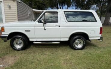 Ford-Bronco-1990-White-Gray