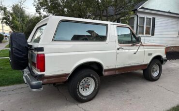 Ford-Bronco-1991-SUV-3