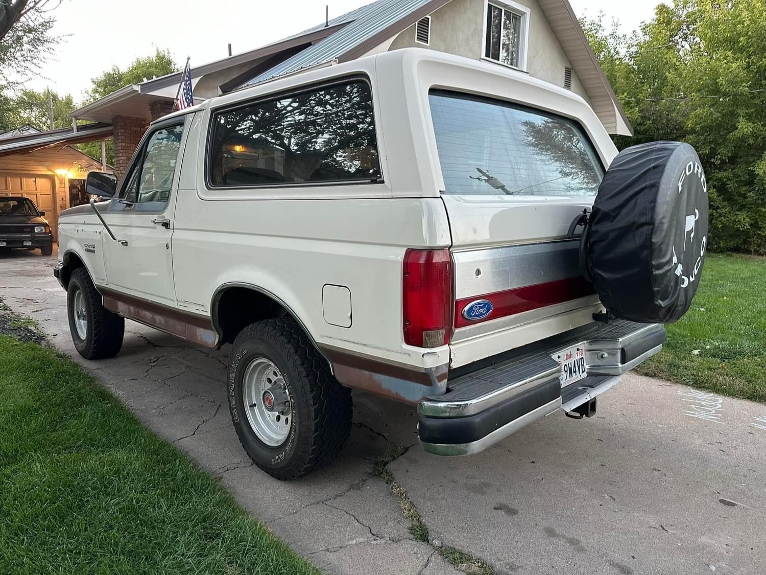 Ford-Bronco-1991-SUV-6