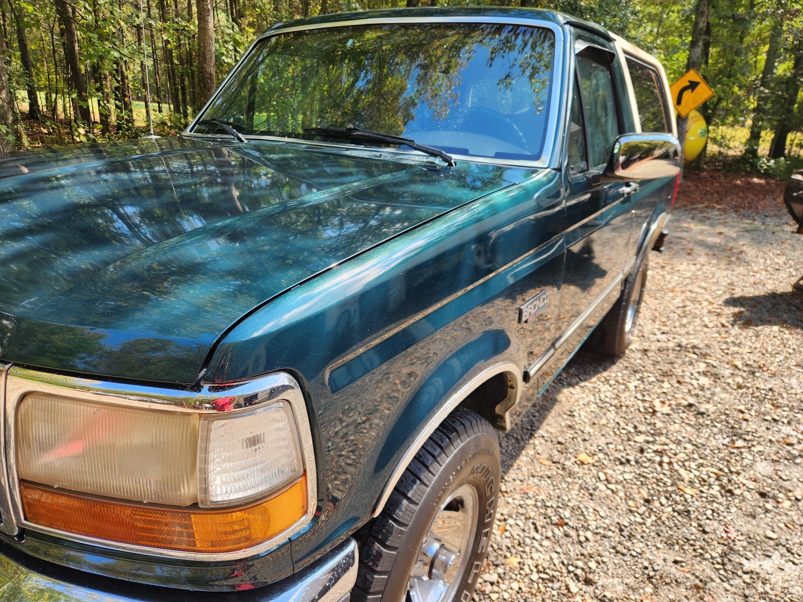 Ford-Bronco-1992-1