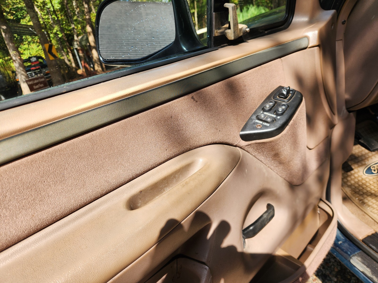 Ford-Bronco-1992-10