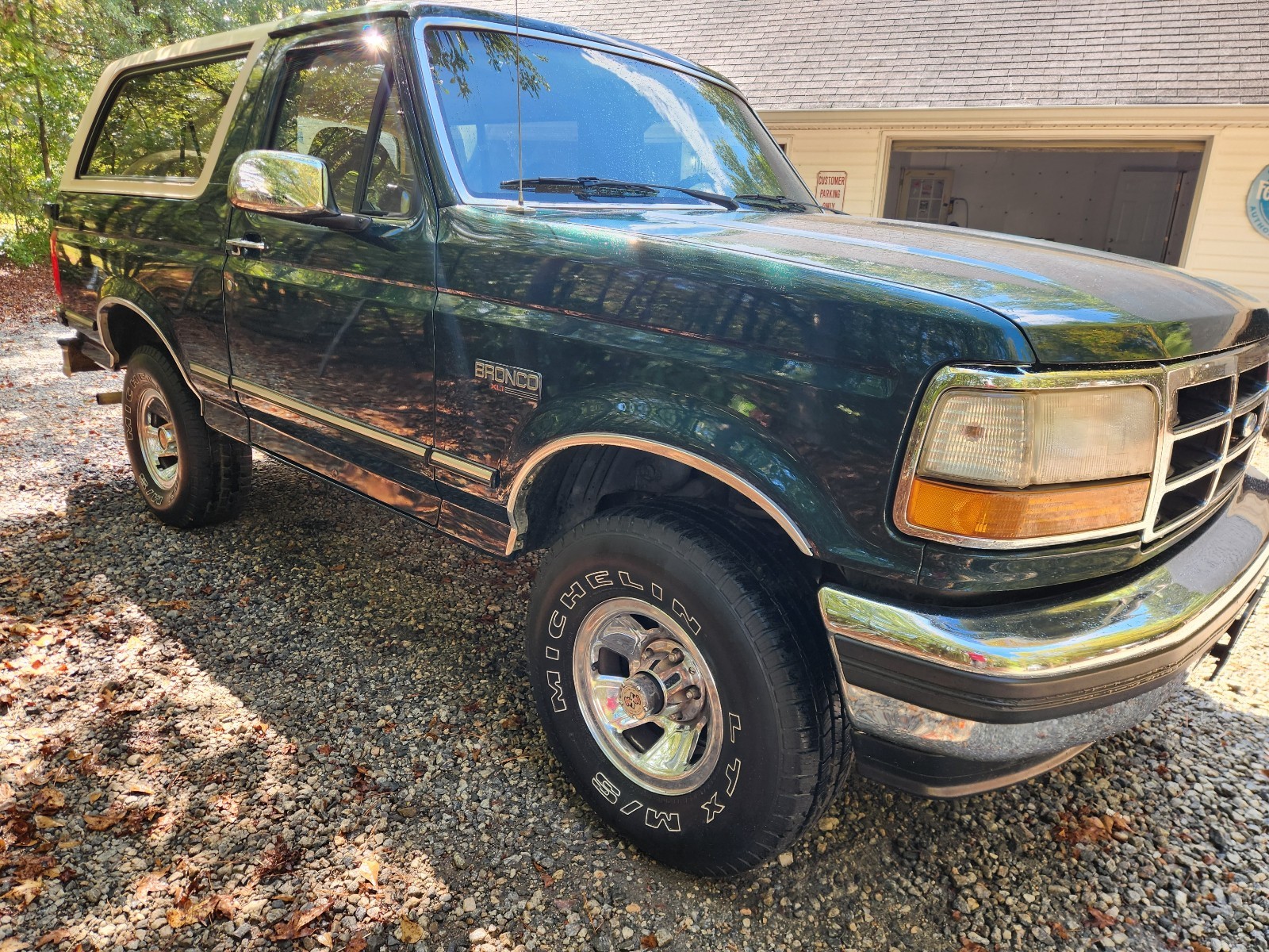 Ford-Bronco-1992-3