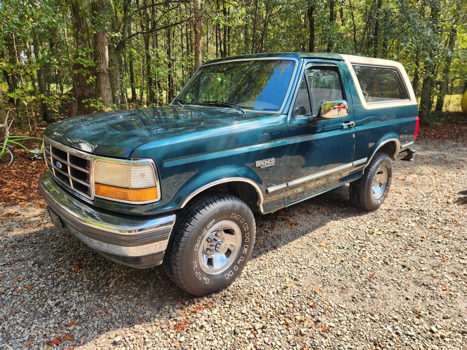 Ford-Bronco-1992