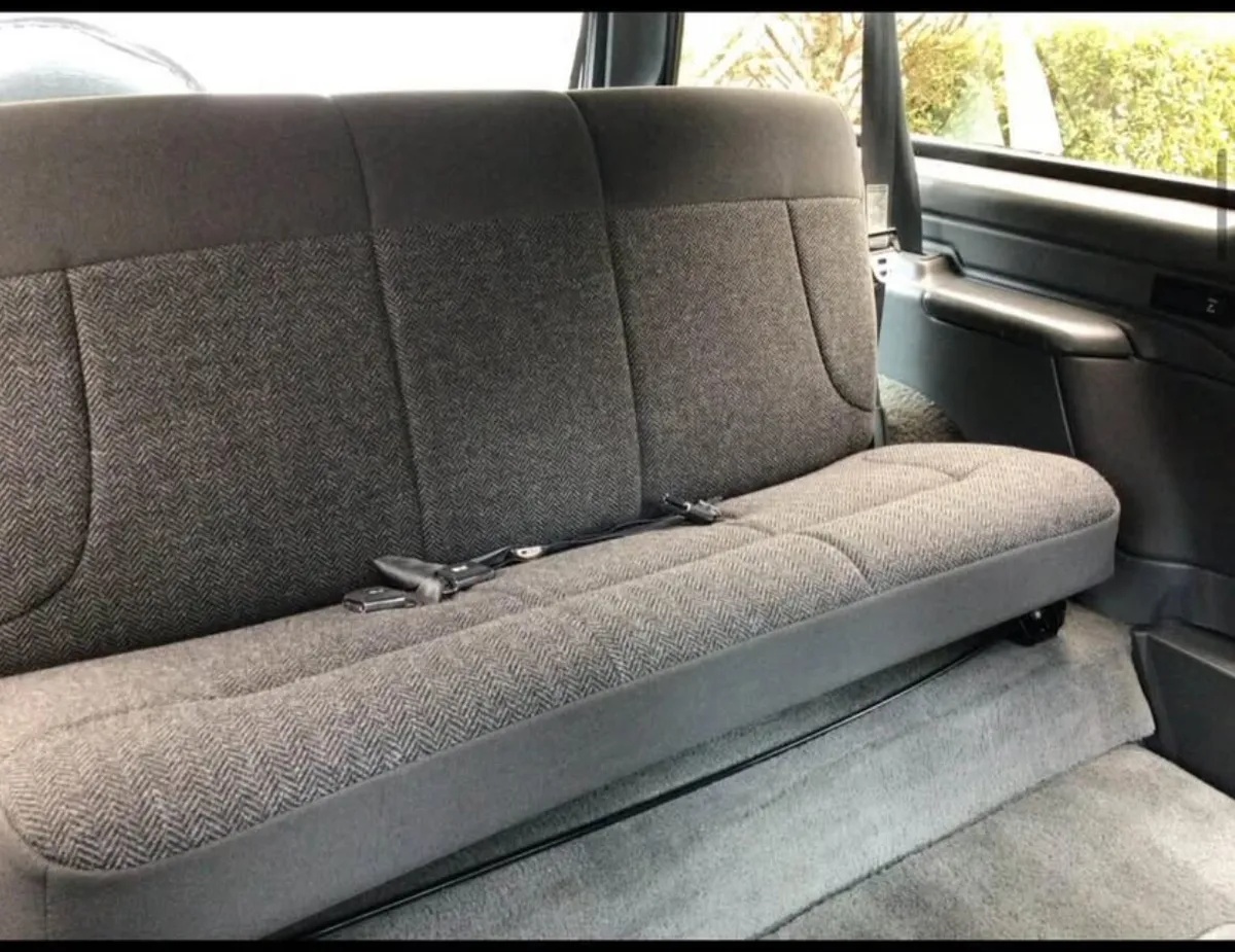 Ford-Bronco-1993-Black-Gray-7